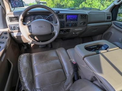 2001 Ford Super Duty F-350 DRW XL