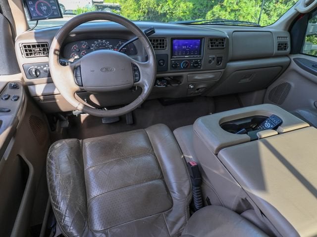 2001 Ford Super Duty F-350 DRW XL
