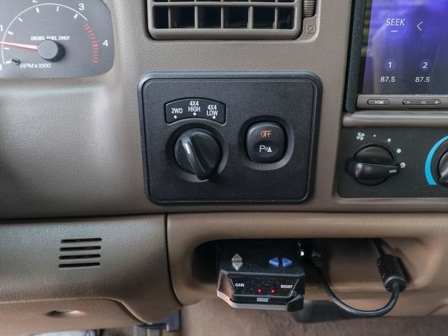 2001 Ford Super Duty F-350 DRW XL