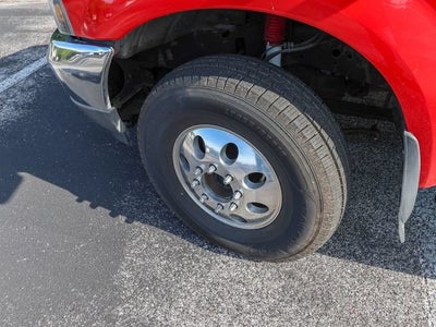 2001 Ford Super Duty F-350 DRW XL