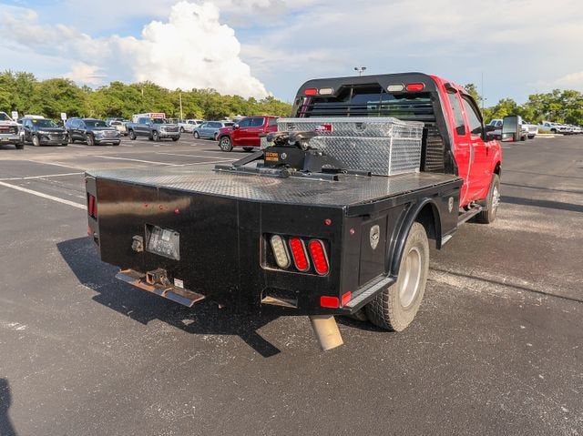 2001 Ford Super Duty F-350 DRW XL