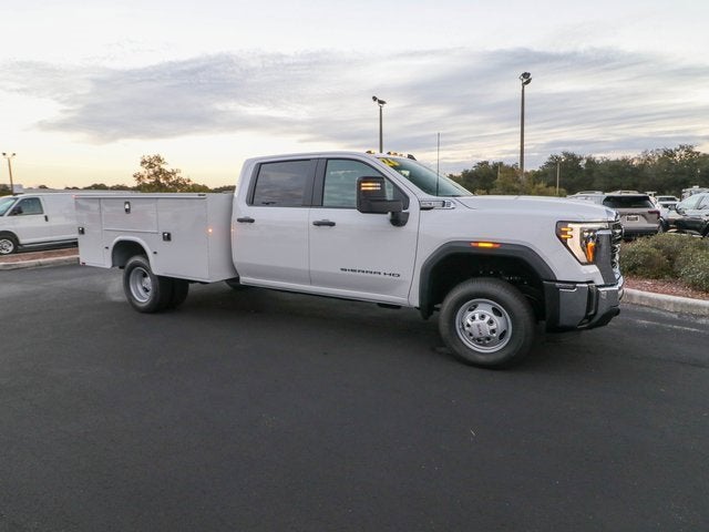 2026 GMC Sierra 3500 HD Chassis Cab Pro