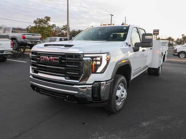2026 GMC Sierra 3500 HD Chassis Cab Pro