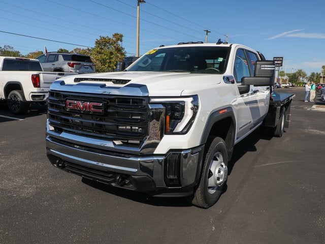 2026 GMC Sierra 3500 HD Chassis Cab Pro