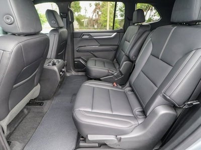 2025 GMC Acadia Elevation