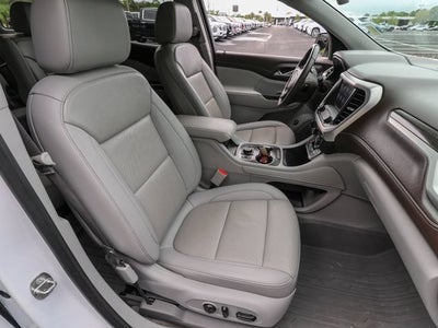 2022 GMC Acadia SLT