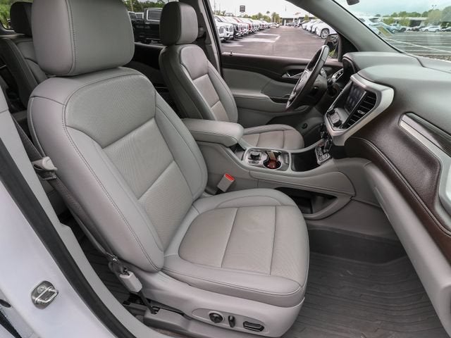 2022 GMC Acadia SLT