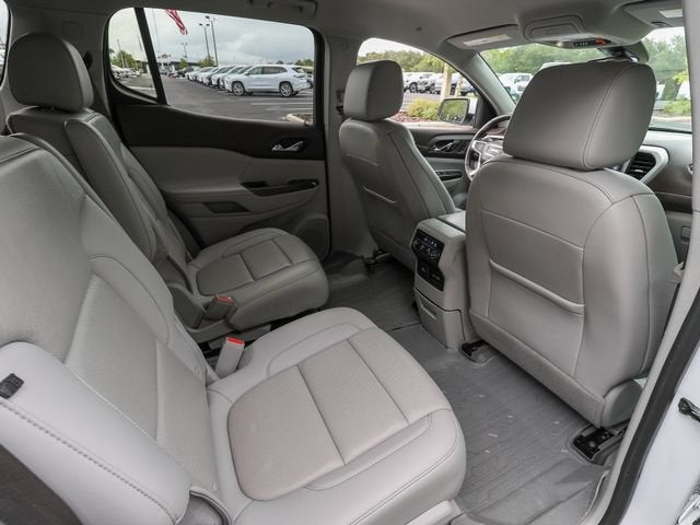 2022 GMC Acadia SLT