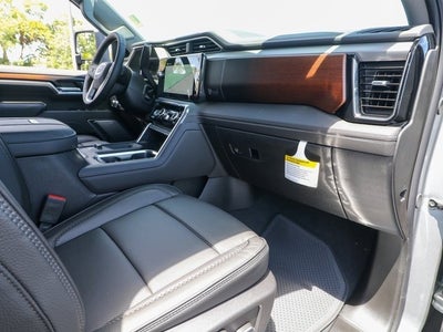 2025 GMC Sierra 2500 HD Denali