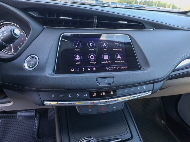 2022 Cadillac XT4 FWD Luxury