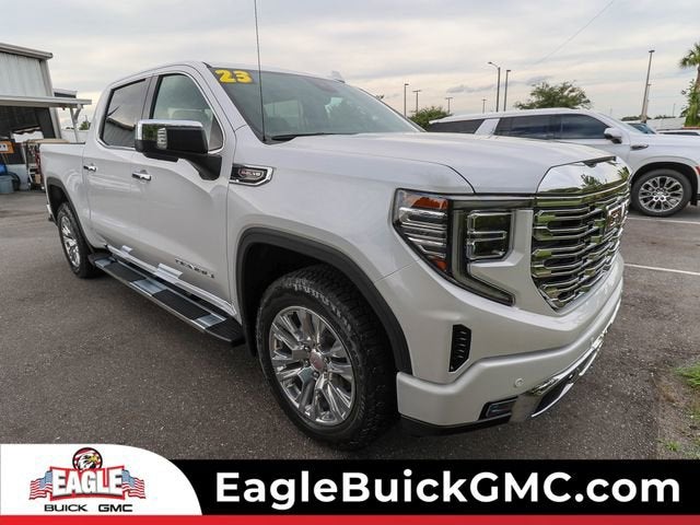 2023 GMC Sierra 4WD Crew Cab Short Box Denali's photo