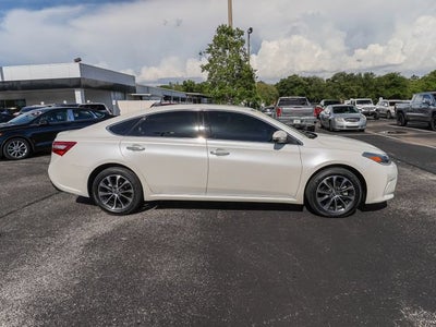 2018 Toyota Avalon XLE