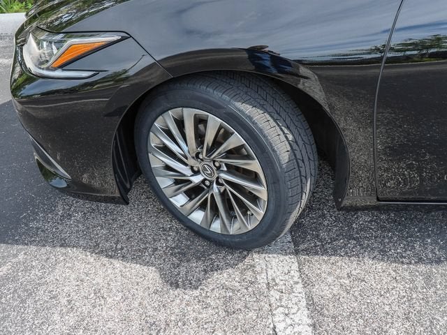 2023 Lexus ES ES 300h Luxury