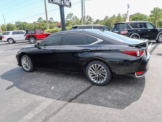 2023 Lexus ES ES 300h Luxury