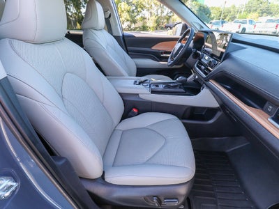 2025 Toyota Grand Highlander XLE