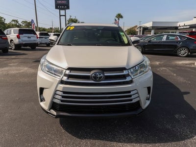 2019 Toyota Highlander SE