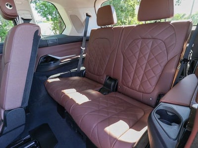 2026 BMW X7 xDrive40i
