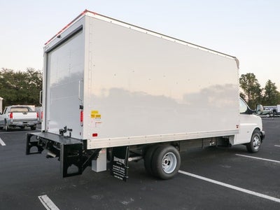 2025 GMC Savana Cutaway 3500 1WT