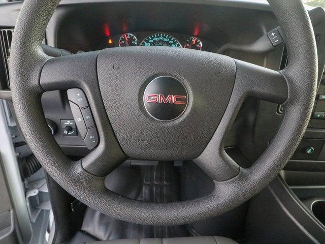 2025 GMC Savana Cutaway 3500 1WT