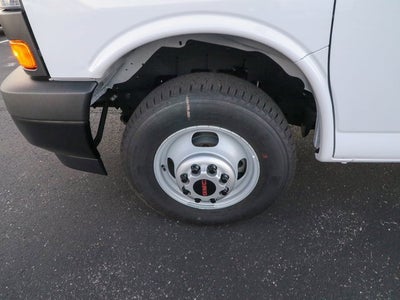 2025 GMC Savana Cutaway 3500 1WT