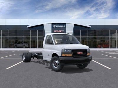 2025 GMC Savana Cutaway 3500 1WT