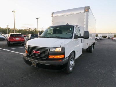 2025 GMC Savana Cutaway 3500 1WT