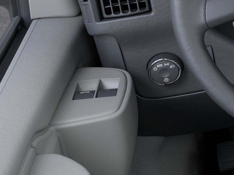 2025 GMC Savana Cutaway 3500 1WT