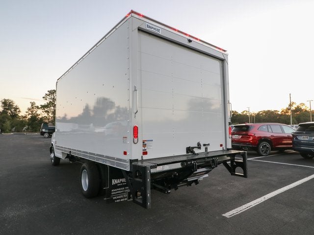 2025 GMC Savana Cutaway 3500 1WT