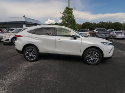 2022 Toyota Venza LE