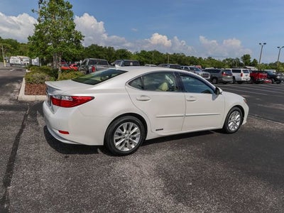 2013 Lexus ES 300h Hybrid