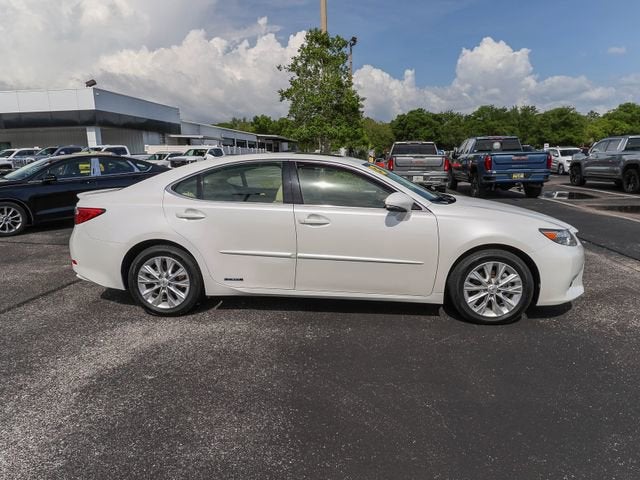 2013 Lexus ES 300h Hybrid