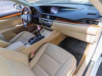 2013 Lexus ES 300h Hybrid