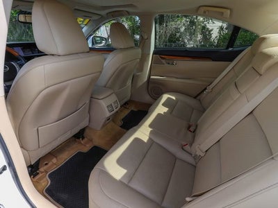 2013 Lexus ES 300h Hybrid