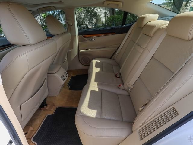 2013 Lexus ES 300h Hybrid