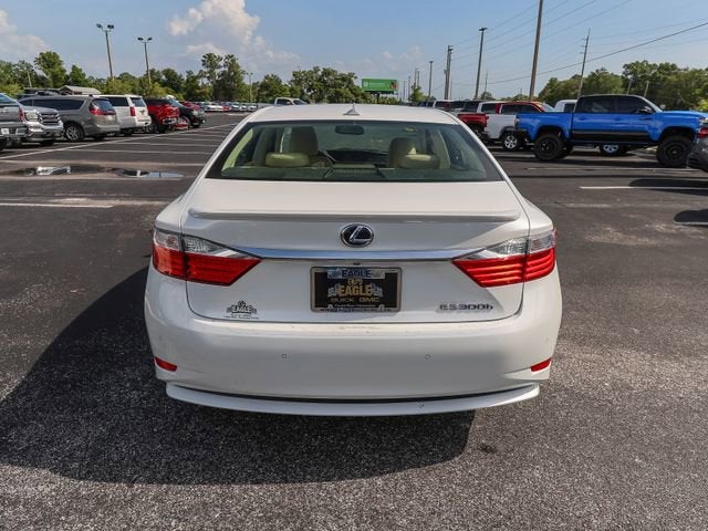 2013 Lexus ES 300h Hybrid